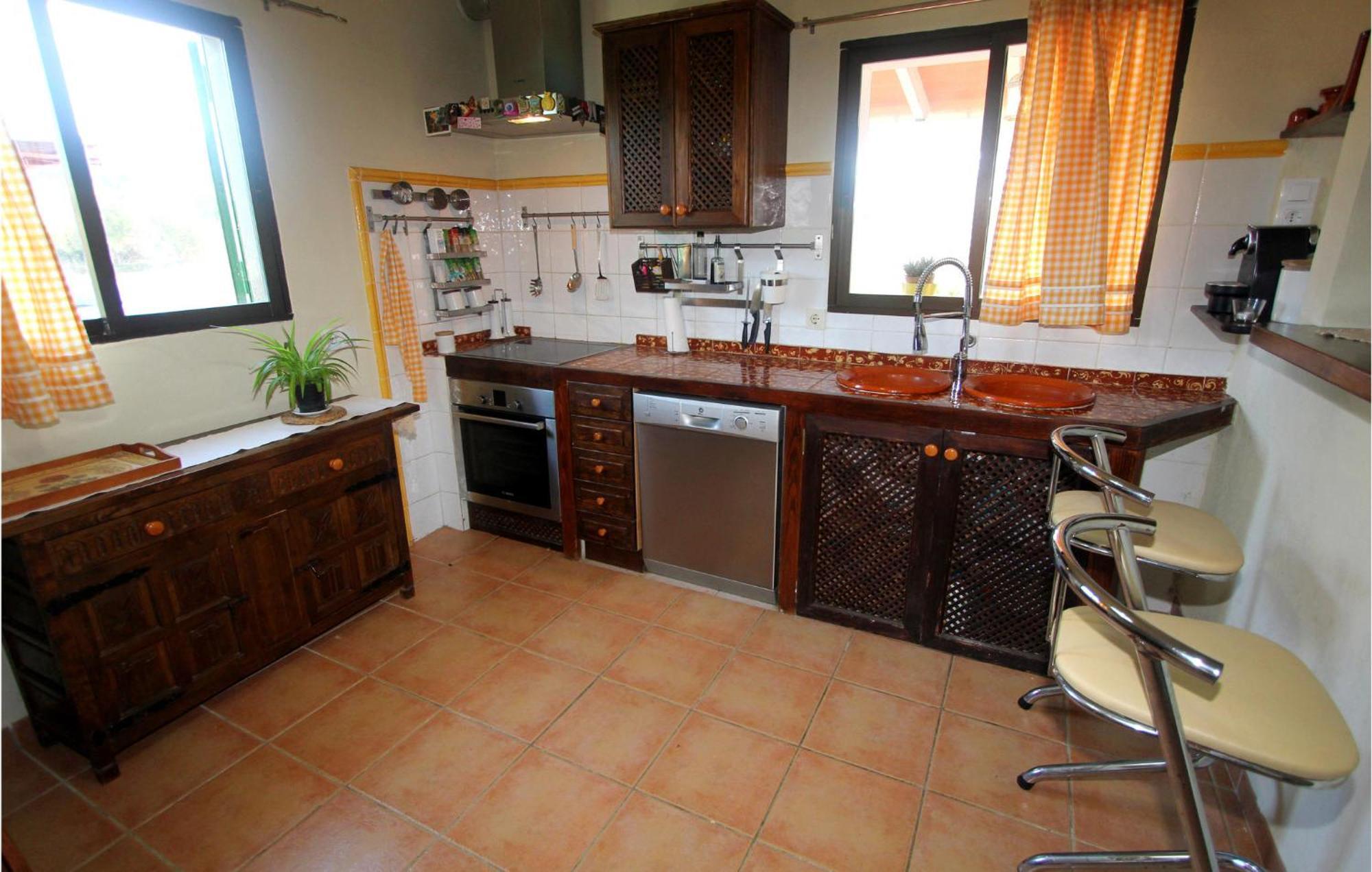 Cozy Home In Algaida With Outdoor Swimming Pool